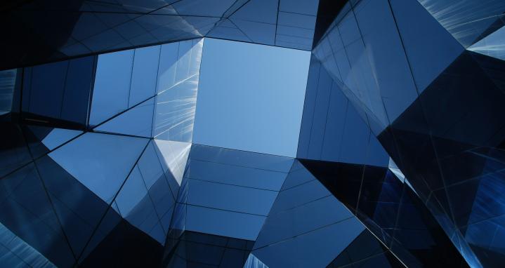 Image Jeunesse défie l'expérience sur le marché pierre papier