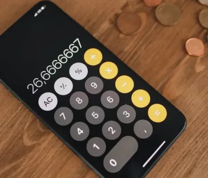 Un iphone sur l'application calculette 